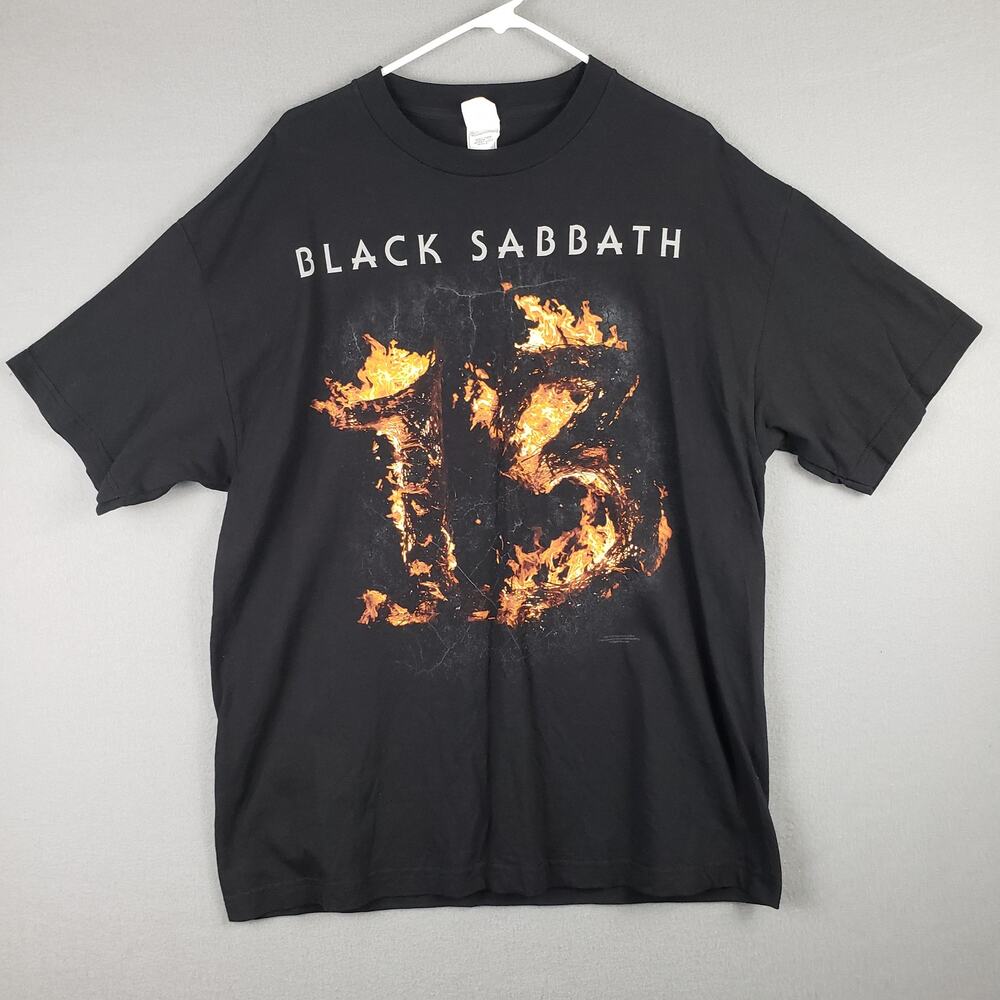 Black Sabbath 13 Graphic Tee Shirt‎ Black Fire Ozzy Osbourne 2013 Men's Size XL